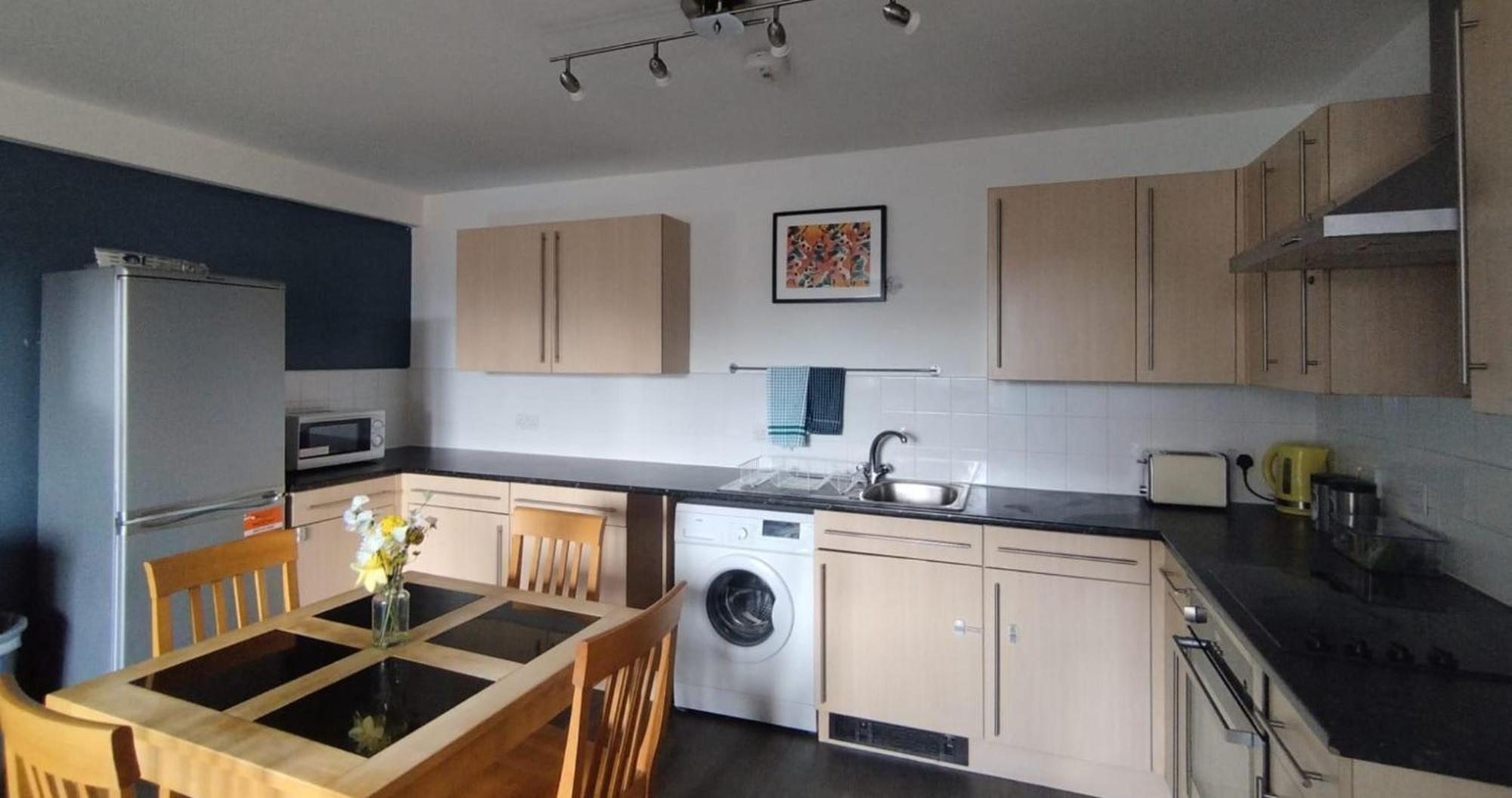 Business & Leisure City Centre 2 Bed En-Suite Apartment With Free Parking And Netflix 코번트리 외부 사진