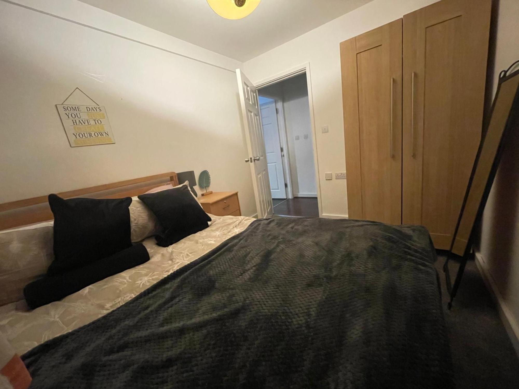 Business & Leisure City Centre 2 Bed En-Suite Apartment With Free Parking And Netflix 코번트리 외부 사진