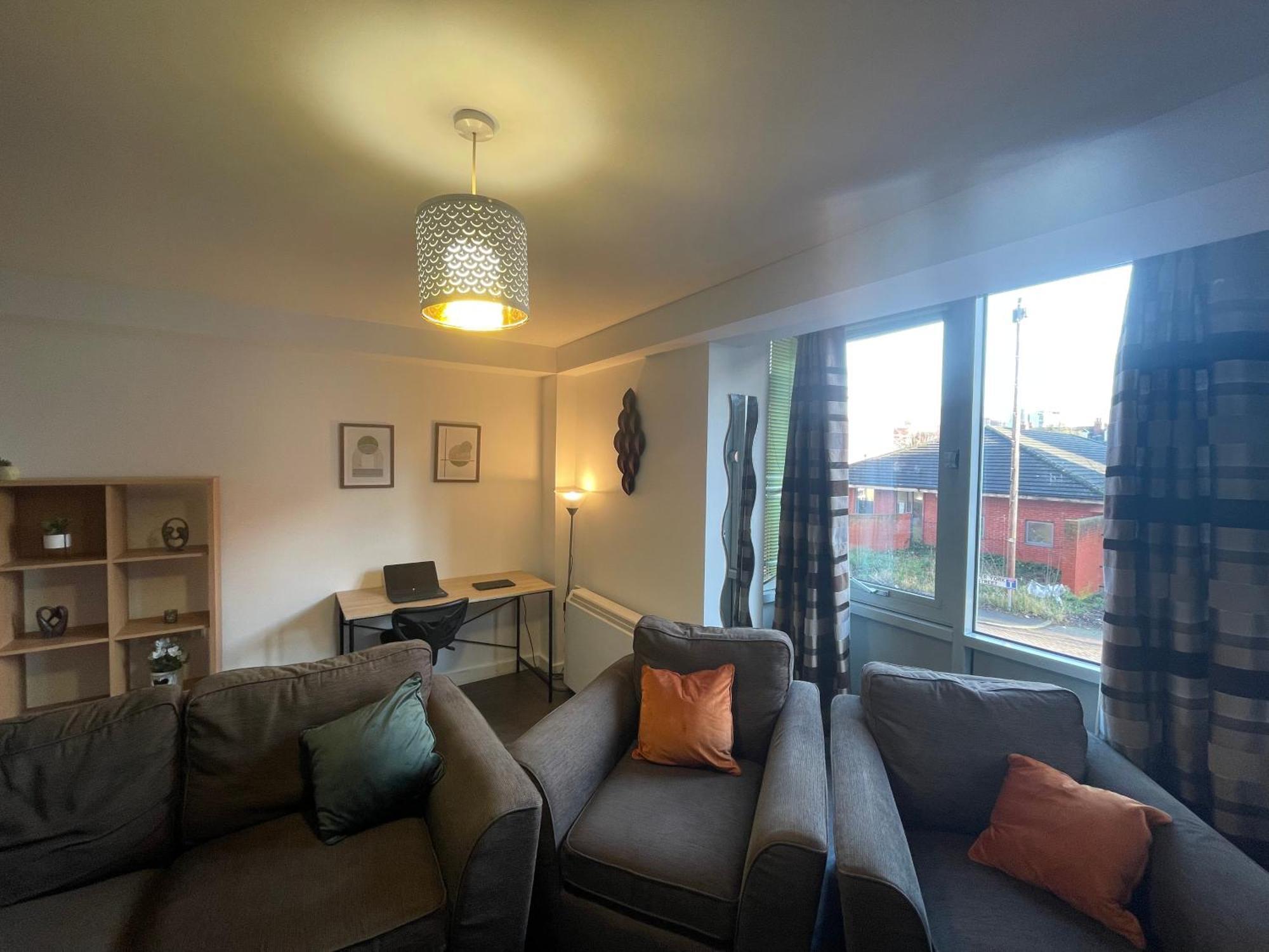 Business & Leisure City Centre 2 Bed En-Suite Apartment With Free Parking And Netflix 코번트리 외부 사진