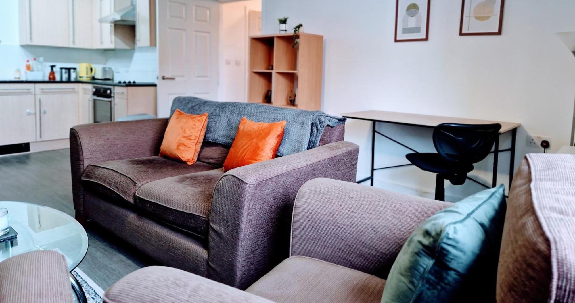 Business & Leisure City Centre 2 Bed En-Suite Apartment With Free Parking And Netflix 코번트리 외부 사진