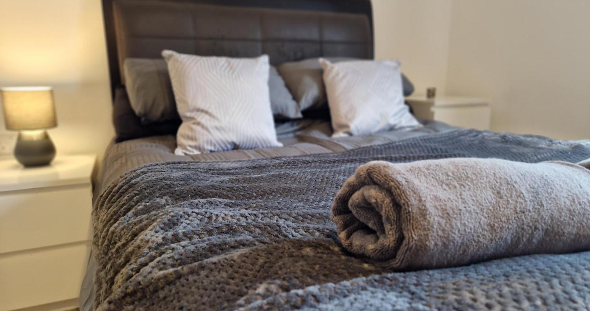 Business & Leisure City Centre 2 Bed En-Suite Apartment With Free Parking And Netflix 코번트리 외부 사진